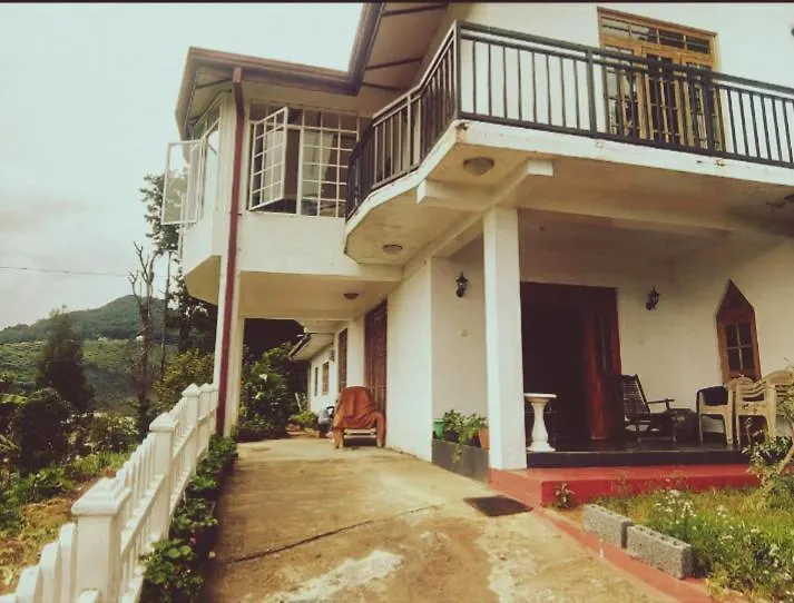 Real Home Stay Nuwara Eliya 2*,